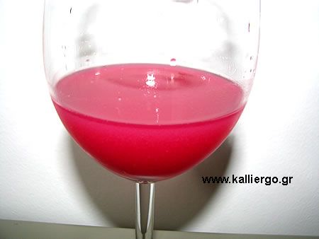 At first pomegranate juice is cloudy. After a day it will become clear